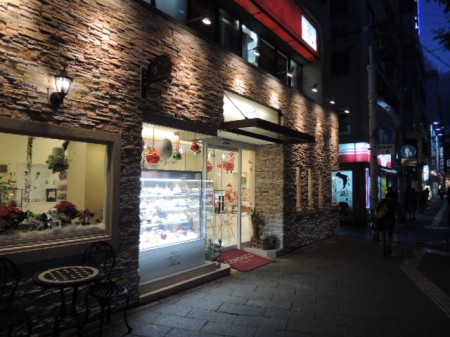 異国との交易で栄えた長崎　しゃれた洋菓子屋さんも多い